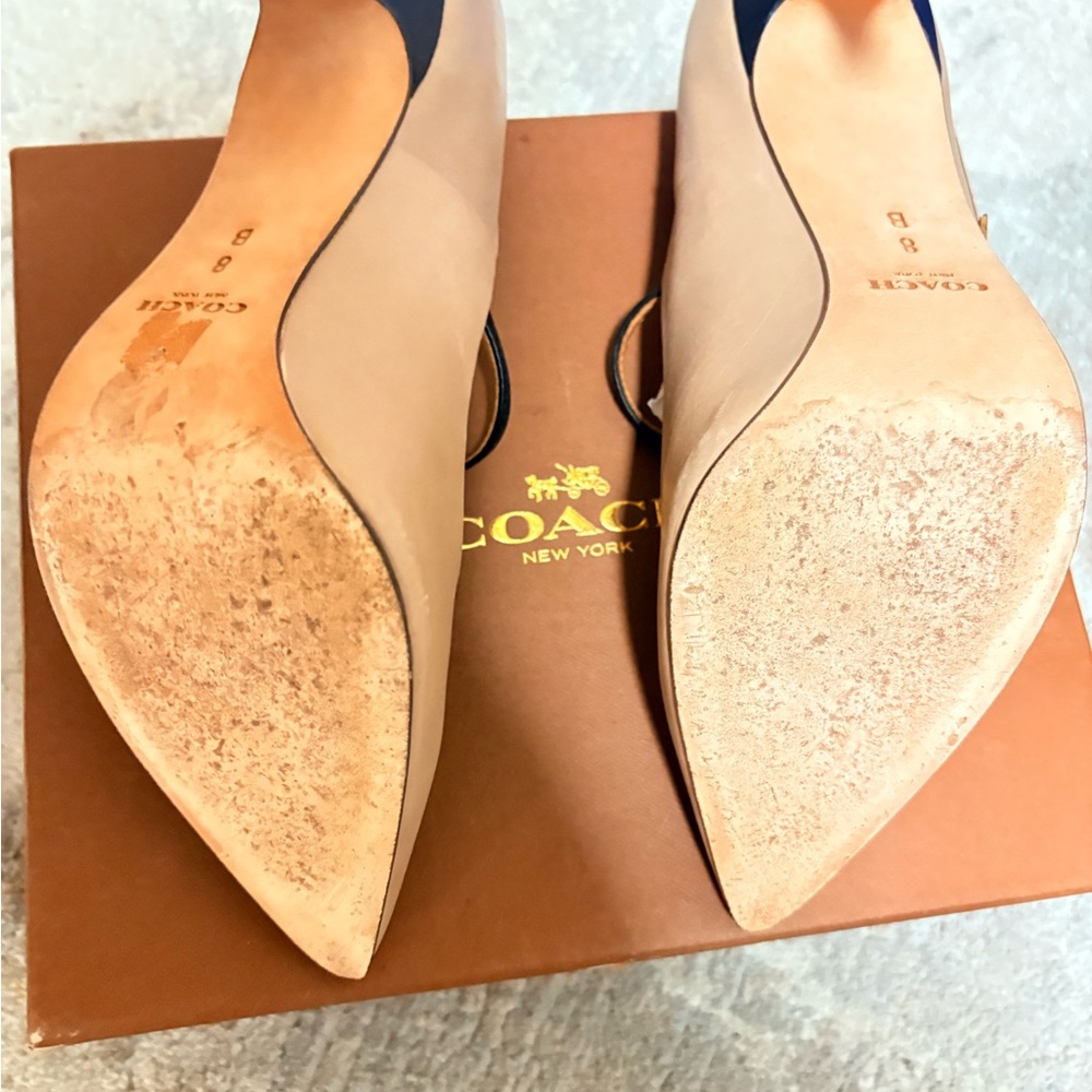 Coach Tan and Black Women's Heels - Picture 5 of 6